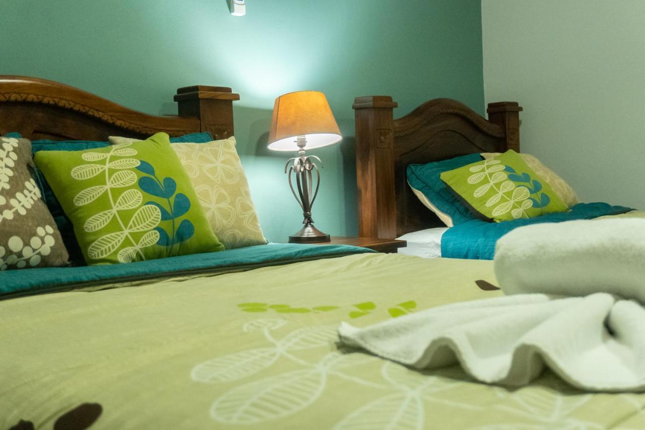 Hotel Margarita And Tour Operator Drakes Bay エクステリア 写真