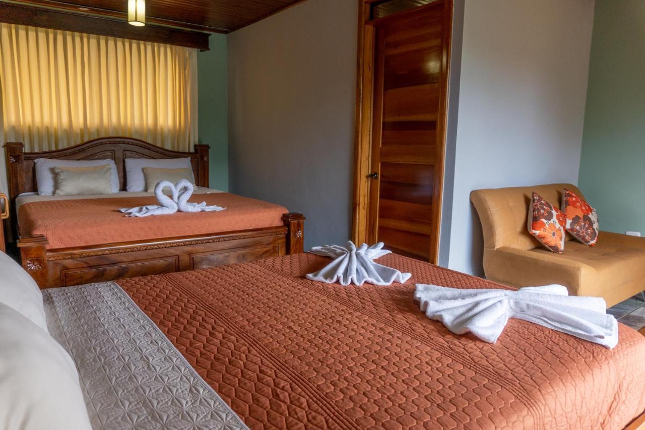 Hotel Margarita And Tour Operator Drakes Bay エクステリア 写真