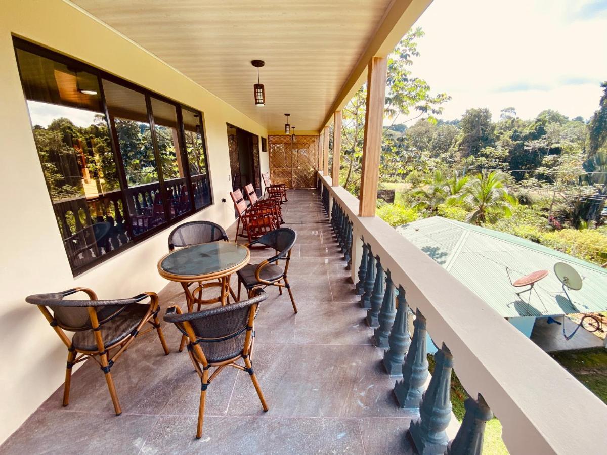 Hotel Margarita And Tour Operator Drakes Bay エクステリア 写真